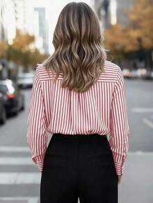 Blusa de mujer de manga larga con cuello puntiagudo y bolsillos con botones, a rayas, de estilo casual básico, adecuada para uso diario en la oficina, otoño/invierno/primavera - Rojo CS046-1 - Ver 3