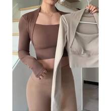 Top deportivo con cojín para el pecho para mujer, camisas de manga larga, ropa corta elegante para baile y Yoga, cintura pequeña para gimnasio - CAFETERÍA - Ver 1