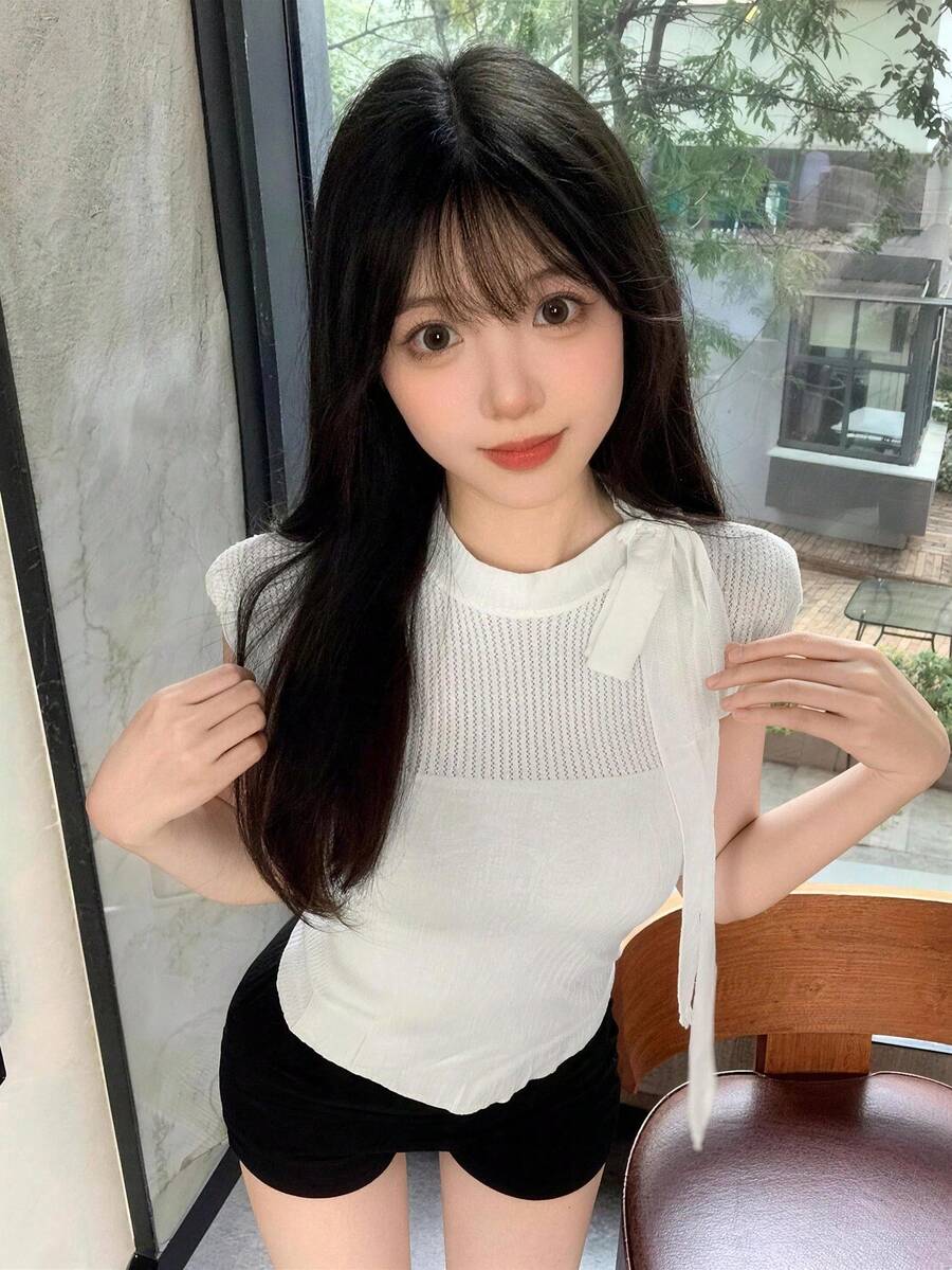 白色蝙蝠袖短袖T恤，夏季新款小众修身针织上衣