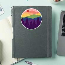 1 pièce Autocollant vinyle de montagne arc-en-ciel, décalcomanie paysage coucher de soleil coloré et silhouette de forêt, style nature extérieure, imperméable, pour ordinateur portable, bouteille d'eau, cahier, journal, coque de téléphone, tasse et décoration de planner - S2144 - Voir 4