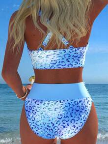 Bộ bikini mới, thời trang, gợi cảm, thanh lịch với họa tiết hoa, chất liệu vải trơn, dây đeo chéo phối màu tương phản, thích hợp cho bãi biển, hồ bơi và kỳ nghỉ. - Họa tiết da báo xanh - Xem 2