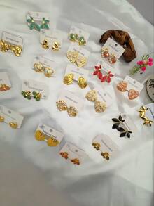 20對優雅不鏽鋼耳環 花朵與蝴蝶幾何設計 簡約時尚 日常佩戴 女款 適合送給朋友的完美禮物 隨機款式 - 彩色 - View 5