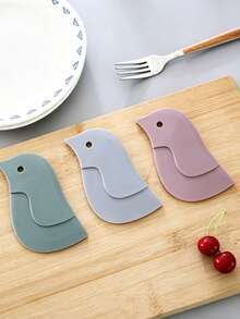 Silicone Penguin-Shaped Kitchen Scraper, Kitchen Accessories, Scratch-Free Silicone Pot Scraper, Heat-Resistant Kitchen Cleaning Tool, Suitable For Removing Grease And Residue, Cleaning Non-Stick Pans And Other Cookware, Corner Cleaning, Etc. - Dark Green - View 3
