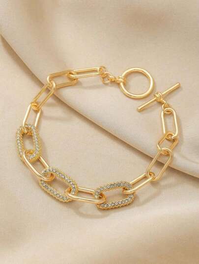 1 pieza Pulsera de cadena de aleación de zinc con rhinestones geométricos huecos para mujer. Se puede usar fácilmente en ocasiones de negocios, adecuada para mujeres maduras y exigentes para uso diario. Un gran regalo para novias y mejores amigas.