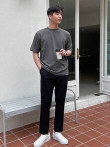 Men's Solid Color Crew Neck T-Shirt - Burgundy - View 2