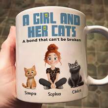 Uma Garota e Seus Gatos - Caneca Personalizada, Presente para Filha, Caneca com Retrato Personalizado de Animal de Estimação, Presente para o Dia das Mães, Caneca Personalizada com Foto de Cachorro ou Gato, Presente Único para Amantes de Animais de Estimação e Mães de Cachorros/Gatos, Caneca de Café Personalizada com Cachorro Gato, Caneca de Mãe de Cachorro, Presente para Amante de Animais de Estimação, Caneca de Fotos Personalizadas de 11oz, Nomes, Texto, Adequada para Beber em Todas as Estações, Presentes para Namorado, Namorada, Melhor Amigo. - Caneca para animais de estimação com nome em C - Visão 7