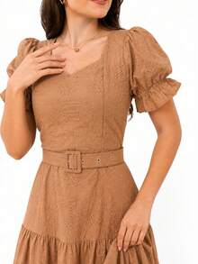 Women's 3-Marias Midi Dress In Elegant Cotton Lace With Belt And Ruffled Hem - Casual Fashion - For Dating Or Weddings - 駝色 - 查看 9