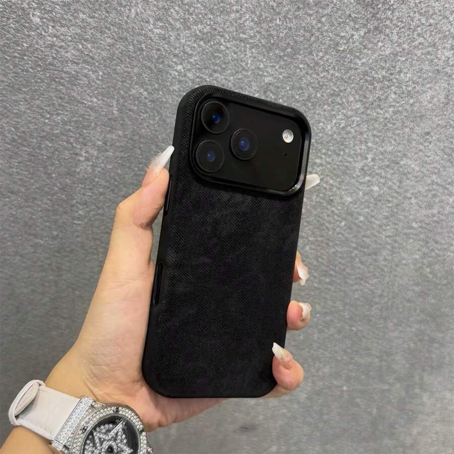 冬季奢华仿毛皮软手机壳，兼容 17 Pro Max、17 Pro、17 Air、17、16、15、14、13、12 Pro Max，防震软后盖 - 黑色 - 查看 1
