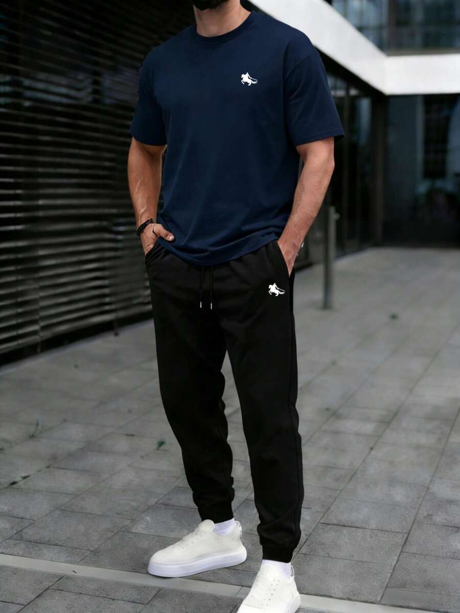 2pcs/Set Men's Fashion Minimalist Knight Graphic Short Sleeve T-Shirt And Pants Set, Suitable For Street, Outdoor, And Daily Wear - Navy Blue - View 1