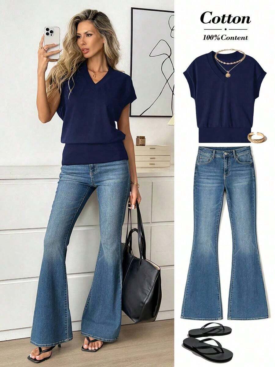 Camiseta casual de mujer de unicolor con cuello en V, mangas cortas tipo murciélago, para usar con vaqueros - Azul marino - Ver 1