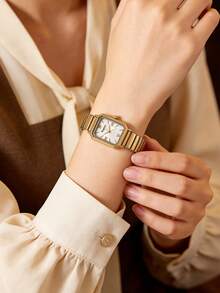 1 pièce Montre à quartz élégante et rétro pour femme, bracelet en métal d'alliage de haute qualité, minimaliste et de luxe, convient pour les déplacements quotidiens et les tenues de bureau, s'assortit parfaitement aux tenues décontractées modernes, idéale pour les sorties, le travail, les fêtes et les mariages, un cadeau parfait pour l'épouse, la sœur, la petite amie, la famille et les amis, convient pour l'anniversaire, l'anniversaire de mariage et d'autres occasions spéciales, accessoire de montre exquis - Blanc - Voir 4