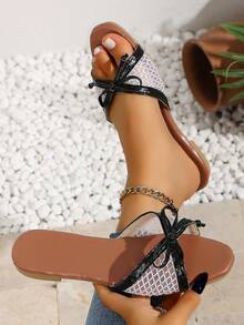Nuevas sandalias planas negras de verano, moda casual elegante con encaje, malla y decoración de lazo, sin cordones, punta abierta y redonda, sandalias elegantes para mujer, sandalias para mujer, sandalias planas, sandalias lindas, zapatos planos marrones, sandalias de verano, sandalias de playa para mujer, zapatos cómodos para mujer, sandalias de vacaciones para mujer, zapatos lindos - Negro - Ver 4