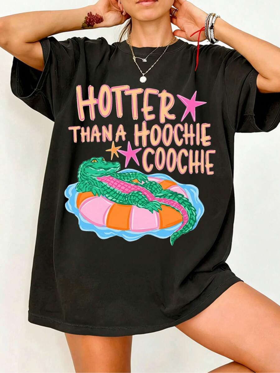 Women's Casual Black Cropped T-Shirt with 'Hotter Than a ' Alligator Print, Round Neck, Short Sleeve, Y2K Streetwear Graphic Tee - Negro - Ver 1