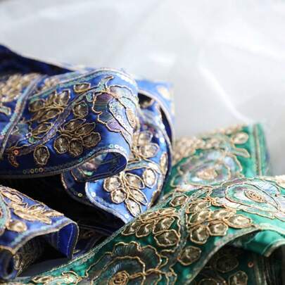 1 cuộn ren hoa thêu sequin 3D dài 126cm, trang trí hoa nổi thủ công, ren hoa 3D chất lượng cao, thích hợp để trang trí cổ áo quần áo nữ.