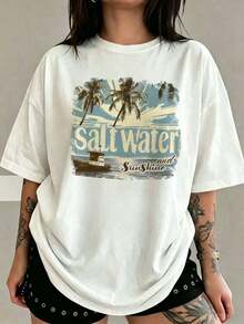 Playera blanca oversize de algodón para mujer, cuello redondo, manga corta, estampado retro tropical con frase "Salt Water and Sunshine", palmeras, barco y playa, estilo veraniego, casual, ideal para uso diario, playa, vacaciones y looks de verano - Blanco - Ver 6