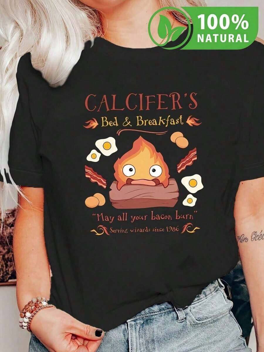 Camiseta Negra con Diseño Único de Calcifer Desayuno Retro para Amantes del Anime Moda Casual Mexicana Ideal para Fans de Studio Algodón Suave y Cómodo Estilo Juvenil y Divertido Ropa Urbana 2023 - Multicolor - Ver 1