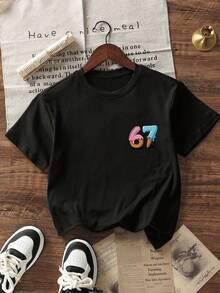 女童宽松圆领T恤，粉色，前后印有“67”甜甜圈和冰淇淋图案，透气舒适，适合日常穿着、上学和海滩活动。 - 黑色 - 查看 4