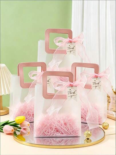 1/5pcs Matte Transparent Square Handbag, Valentine's Day Gift Bag, PP Plastic Matte Handbag, Candy Bride Gift Bag, Clothing Shopping Bag Cute Handbag, Portable Travel Gift Packaging Handbag, PVC Reusable Gift Bag, Souvenir Gift Bag, Romantic Birthday Gift Bag - Suitable For Valentine's Day Flowers, Wedding Gifts, Bride Gifts, Etc.
