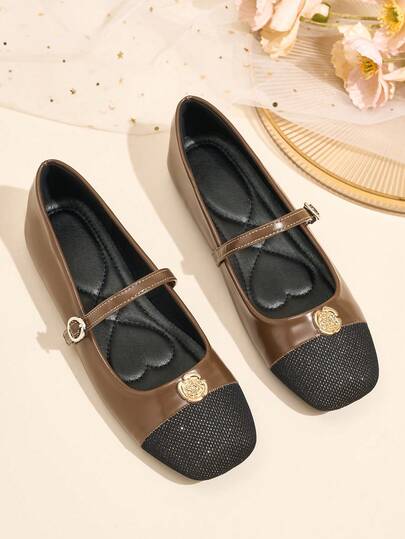 Giày bệt Mary Jane mũi vuông kiểu Pháp cổ điển, màu nâu, thanh lịch, đa năng, đế mềm, thời trang và thoải mái cho cả ngày hè, hàng mới về, phong cách, tối giản, dễ xỏ, thiết kế phối ghép, phù hợp cho Ngày Valentine, Ngày của Mẹ và các ngày lễ khác, đám cưới, tiệc tùng, công sở, v.v. (Kích thước nhỏ hơn so với bình thường, giày ôm chân, nên đặt lớn hơn một cỡ)
