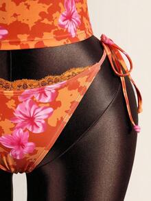 Conjunto de bikini de dos piezas con estampado floral tropical, parte superior tipo bandeau con tirantes atados y detalles de encaje para mujer, ideal para vacaciones de verano y playa - Multicolor - Ver 6