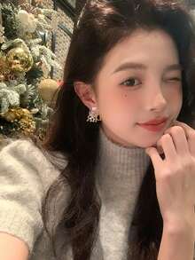 1 Bộ khuyên tai đính ngọc trai hình chữ cái, trang sức nữ thanh lịch và thời trang, bộ khuyên tai hình ngôi sao vàng, thích hợp làm quà tặng ngày Valentine. - Xem 3