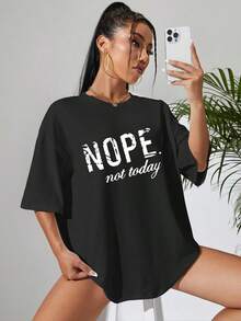 Blusas casuales para dama, playera blanca holgada con frase "NOPE.not today" en letras negras, tops de mujer estilo relajado y con actitud, ideal para uso diario y looks cómodos. - Negro - Ver 4