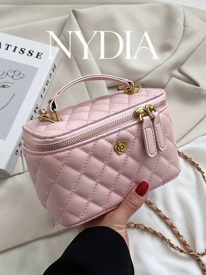 1 Piece Classic Fashion Elegant Solid Color Small Fragrance Style Popular New Hand Box Bag Simple Fashion Shoulder Messenger Bag