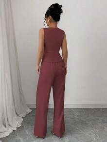 Conjunto de camiseta sin mangas y pantalones elegante para mujer, estilo de oficina y transporte, atuendo de otoño para maestros - Color caoba - Ver 2
