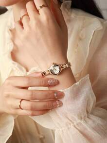 JUSMI 女款奢華方形金色石英手錶與手鍊套組 - 生日、週年紀念、婚禮、情人節與聖誕節禮物 - 白色 - 查看 2