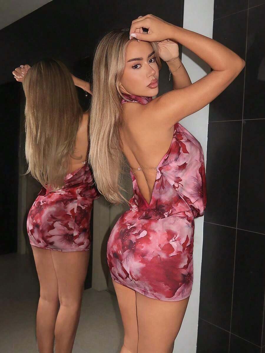 Vestido mini ajustado de cuello alto y espalda descubierta - Multicolor - Ver 1