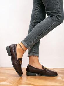 Giày lười nữ trang trí kim loại, kiểu dáng slip-on, chất liệu giả da, gót thấp, thích hợp đi làm hàng ngày. - Màu nâu Sô-cô-la - Xem 4