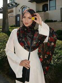 1pc Women Bohemian Scarf, Floral Watercolor Print, Elegant Versatile Shawl Headscarf For Daily Casual Wear,Travel Essential,Beach Towel - Red Rose Floral Print - View 2