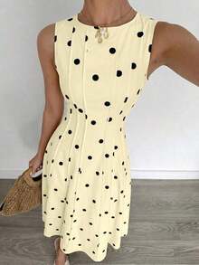 xheSiren Gaze Nuevo vestido de verano plisado sin mangas con silueta evaséxhe - Amarillo claro - Ver 3