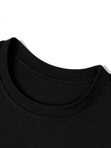 Women's Casual Black Cropped T-Shirt with 'Hotter Than a  ' Alligator Print, Round Neck, Short Sleeve, Y2K Streetwear Graphic Tee - Negro - Ver 6