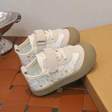 1 par de zapatillas con con estampado floral, zapatos de bebé con suela blanda y encaje, zapatos casuales de algodón transpirable antideslizante, estilo campestre, zapatos deportivos adecuados para uso diario en primavera/otoño - Beis - Ver 7