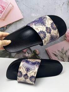 New Fashionable Slippers Women, Solid Color Letter Print Rubber Sole Indoor Home Slippers, Soft Lightweight Bathroom Slippers, Versatile Comfortable Casual Outdoor Sandals For All Seasons - Multicolor - View 11