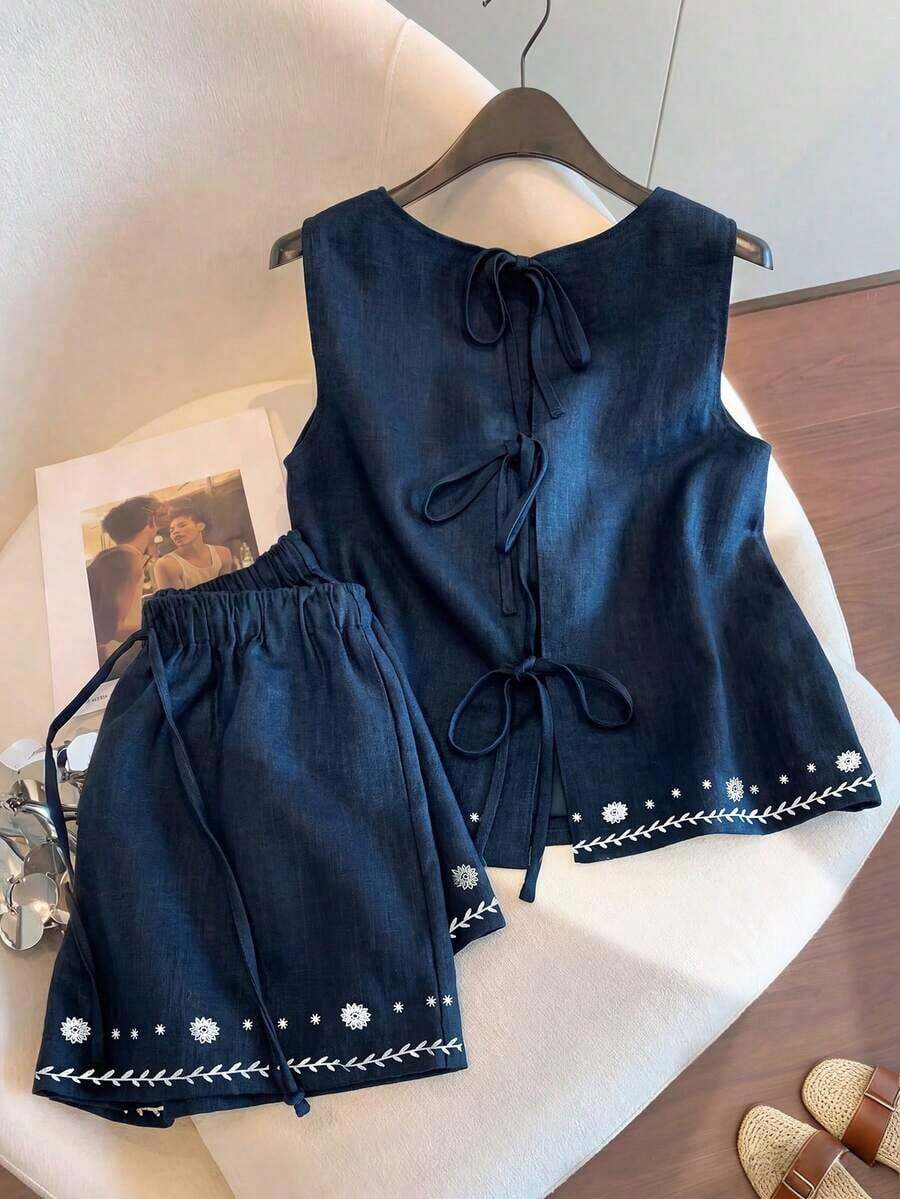 Conjunto casual de vacaciones para mujer, blusa con cuello redondo y estampado teñido anudado en la espalda, combinada con shorts estampados, para /verano - Multicolor - Ver 1