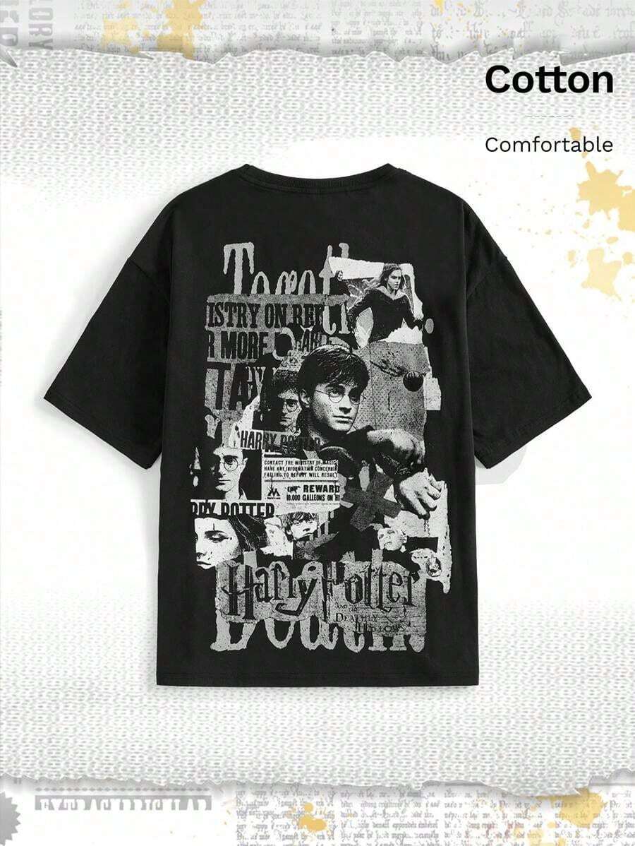 Bomulls-T-shirt med lös passform och tidningstryck - Svart - Visa 1