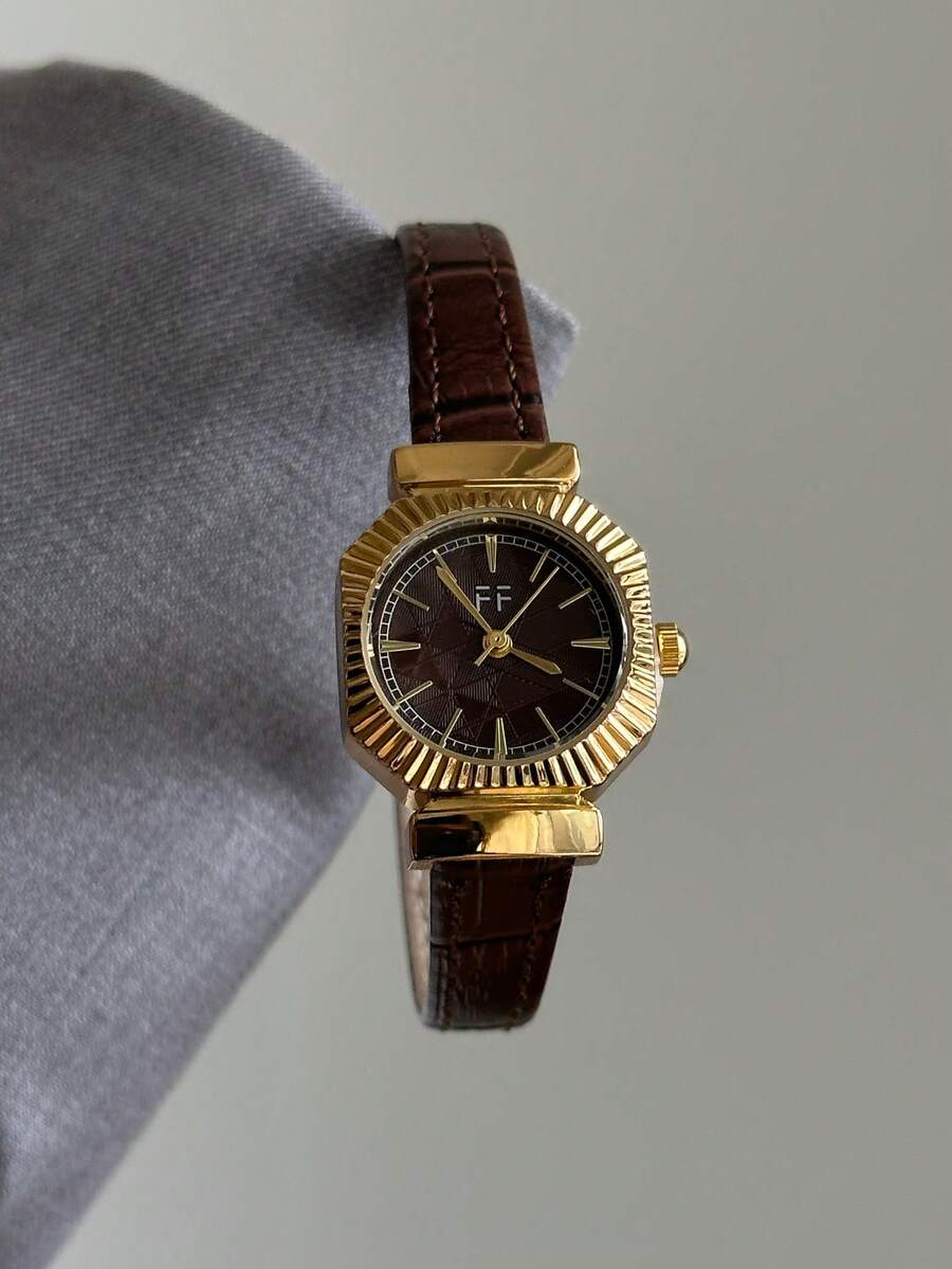 1pc Women's Oval Roman Numeral Casual Elegant Quartz Wrist Watch, Suitable For Daily Wear - Brown - View 1