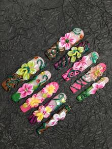 Juego de 10 piezas de uñas postizas de 5.5 cm con forma de ataúd hechas a mano con decoraciones de strass, lunares, enredaderas y flores. Adecuado para mujeres y niñas, perfecto para el Día de San Valentín, fiestas, vacaciones y uso diario. Accesorios para uñas, uñas - Multicolor - Ver 4