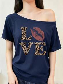 女款時尚露肩豹紋 LOVE 與嘴唇圖案 T-shirt，短袖聚酯纖維高彈性休閒上衣，夏季穿搭 - 藍色 - 查看 9