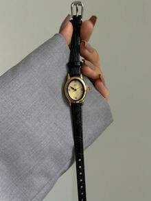1pc Retro Style Adjustable Strap Quartz Women's Watch Elliptical With Roman Numeral Scale For Compact And Perfect For Daily - Black - View 5