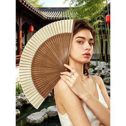Chiếc quạt xếp nhiều màu sắc, kiểu dáng đơn giản và thời trang này được làm từ vải chất lượng cao và khung nhựa. Quạt mềm mại, mượt mà, dễ mở và đóng, nhỏ gọn và có thể gấp lại. Thích hợp cho các bữa tiệc, sinh nhật, buổi hòa nhạc, đám cưới, quà tặng cho phù dâu, các chuyến đi chơi mùa xuân/hè, trang trí phòng ngủ, du lịch biển, trang trí nhà bếp và như một chiếc quạt làm mát cầm tay cho mùa hè.