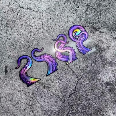 Cool Holographic Tentacle Sticker, Unique Sea Creature Style, Durable, Ideal For Luggage Skateboard, Eye-Catching Street Decor