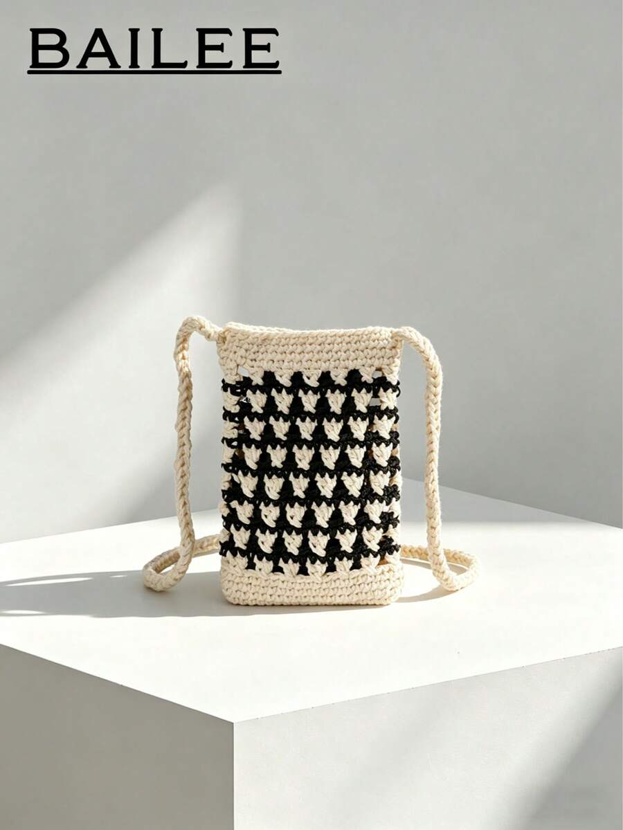 BAILEE A Casual And Vacation-Style Crochet Patchwork Shoulder Bag. The Unique Patchwork Design Can Accommodate Items Like Phones And Lipsticks. This Portable, Cute And Fashionable Quilted Bag Is Perfect For Beach Trips, Daily Outings, Seaside Vacations, Travel Adventures, And Matching With Various Outfits. It Makes An Ideal Gift For Family, Friends And Loved Ones.