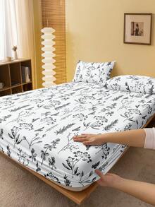 4-Piece Bohemian Geometric Vintage Floral Bedding Set, Easy Care Soft Bedding, Includes 1 Flat Sheet + 1 Fitted Sheet + 2 Pillowcases, King/Queen/Full/Twin Sizes, Deep Pocket Fitted Sheet Fits Up To 11.8 Inches - Black and White - View 4