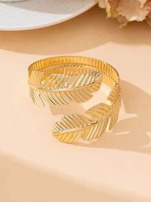 1pc Fashionable & Elegant Textured Gold-Tone Leaf Design Summer Beach Bracelet For Women - Yellow Gold - View 2