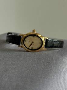 1pc Retro Style Adjustable Strap Quartz Women's Watch Elliptical With Roman Numeral Scale For Compact And Perfect For Daily - Black - View 3