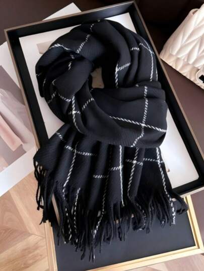 1. Khăn choàng nữ mùa đông mới, chất liệu giả cashmere, họa tiết kẻ caro, kiểu dáng đơn giản và thanh lịch với tua rua, khăn choàng ấm áp, phù hợp cho cả nam và nữ, thích hợp cho du lịch hàng ngày và mặc thường ngày.