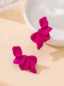 1 Pair Elegant Fuchsia Textured Summer Vacation Style Half Floral Design Earrings, Suitable For Women's Travel, Date, Daily Wear - Hot Pink - View 4